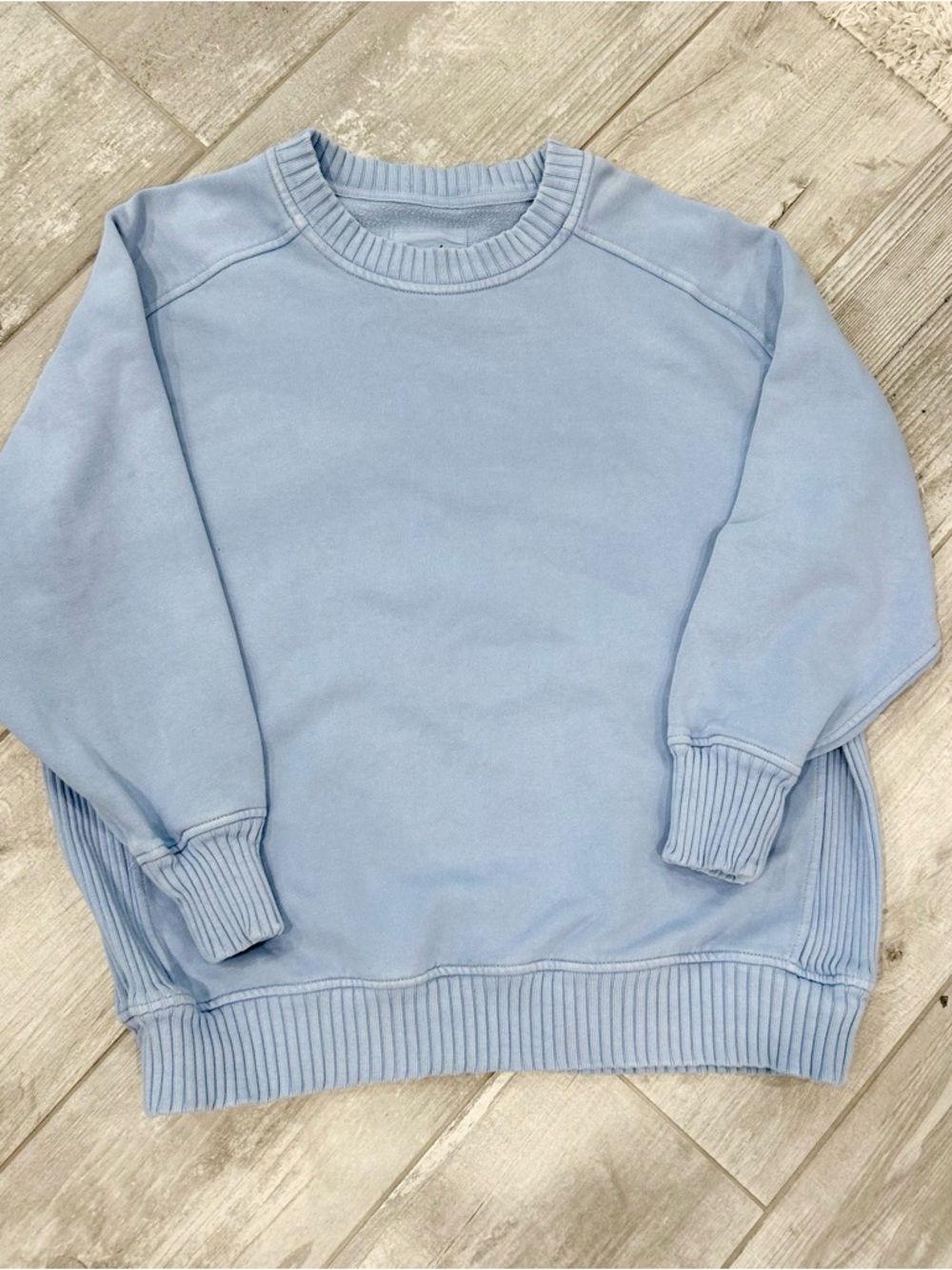 Aerie Women’s Light Blue Crewneck Sweatshirt - Size Medium